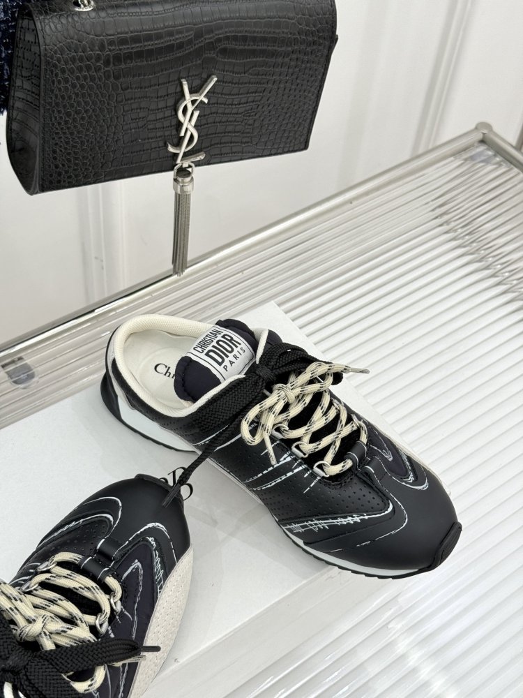 Кроссовки фото 5