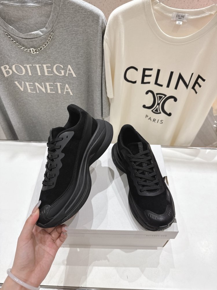 Кросівки фото 5