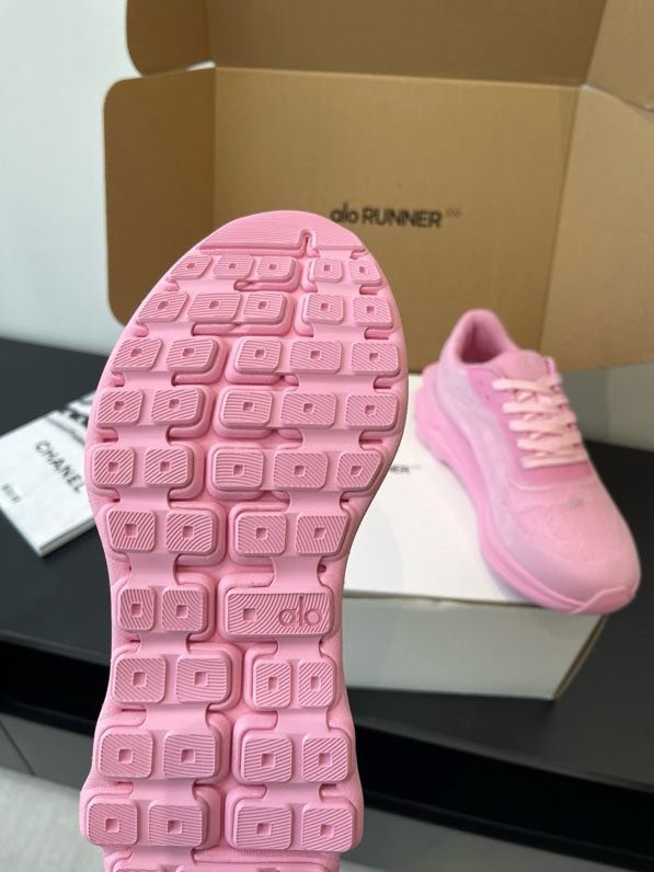 Кроссовки фото 5