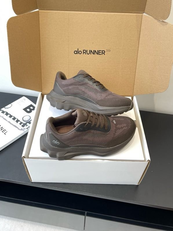 Кросівки фото 5