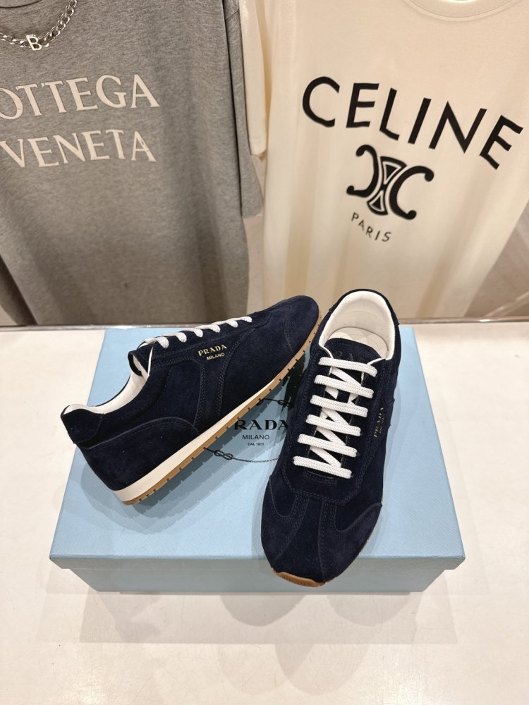 Кроссовки фото 5