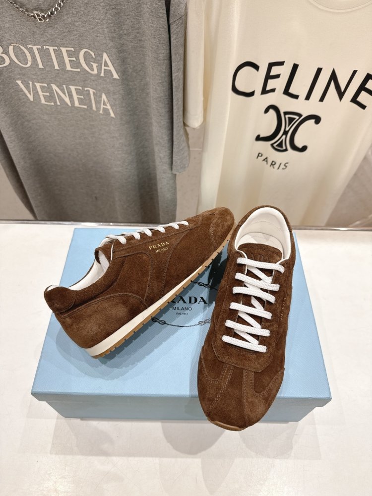 Кроссовки фото 5