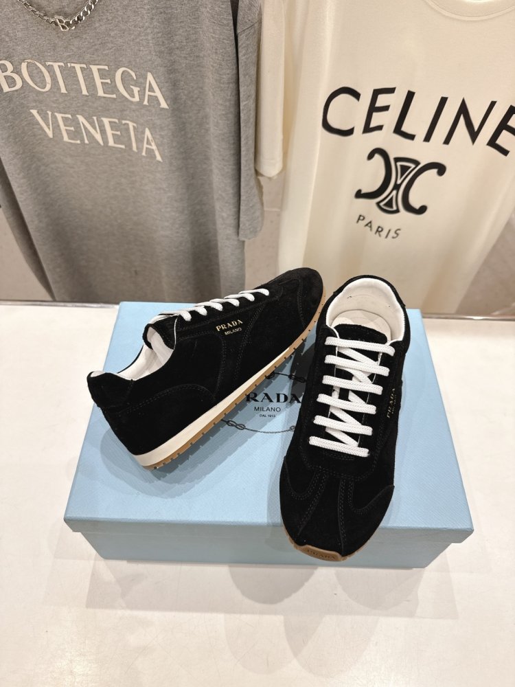 Кроссовки фото 5