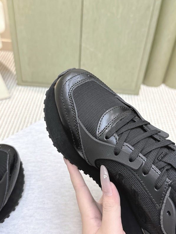 Кроссовки фото 5