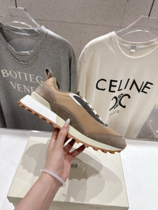 Кроссовки фото 5