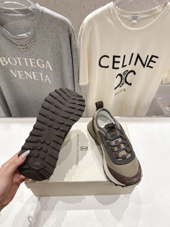 Кроссовки фото 5