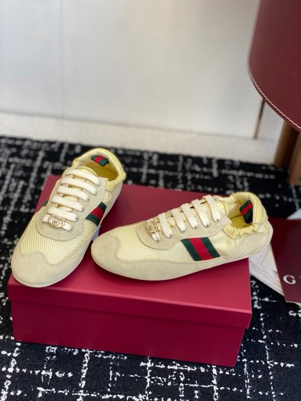 Кросівки фото 5