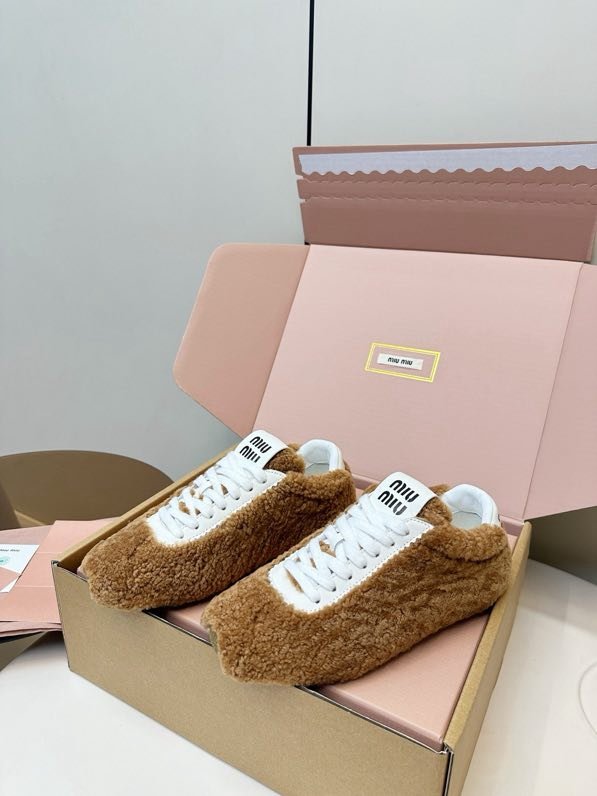 Кросівки фото 5