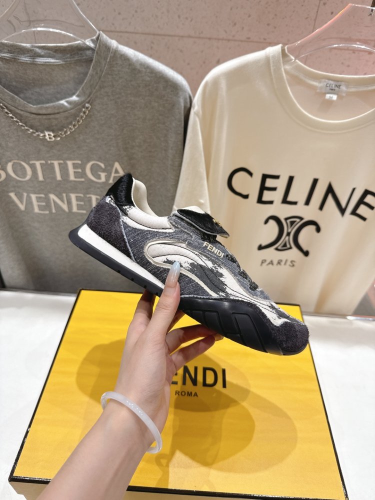 Кроссовки фото 5