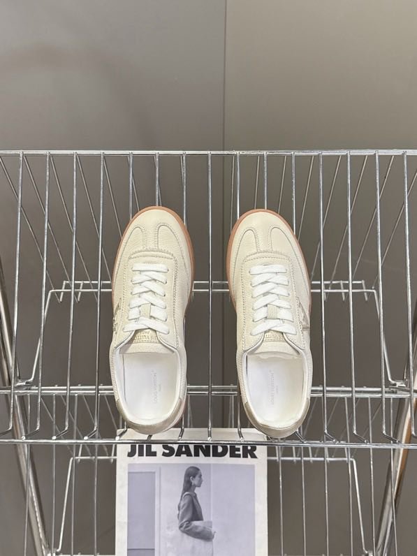 Кроссовки фото 5