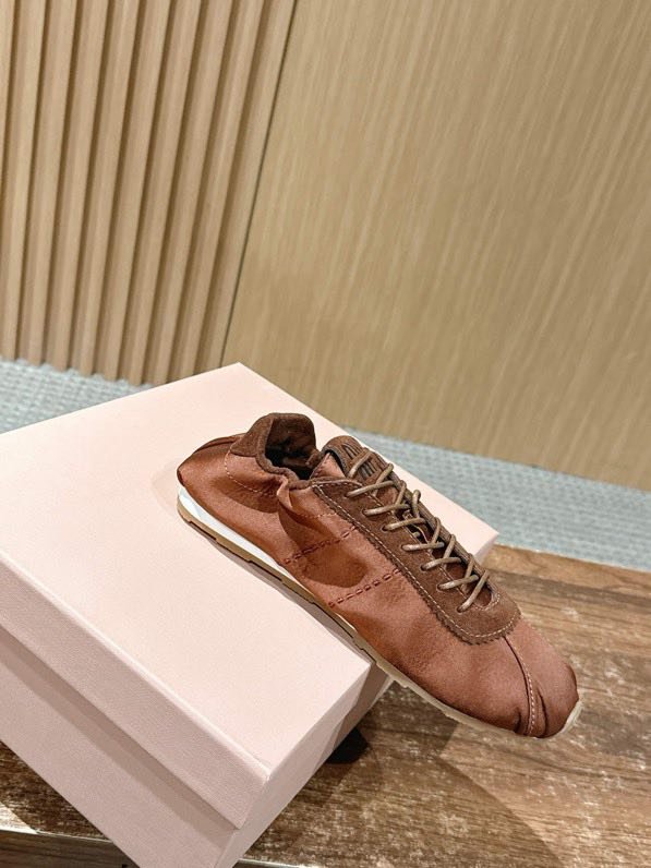 Кроссовки фото 5