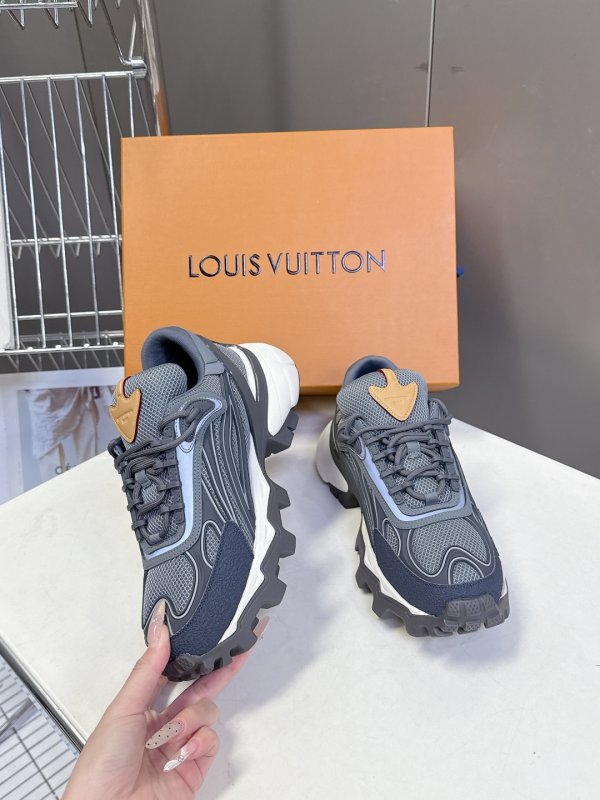 Кроссовки фото 5