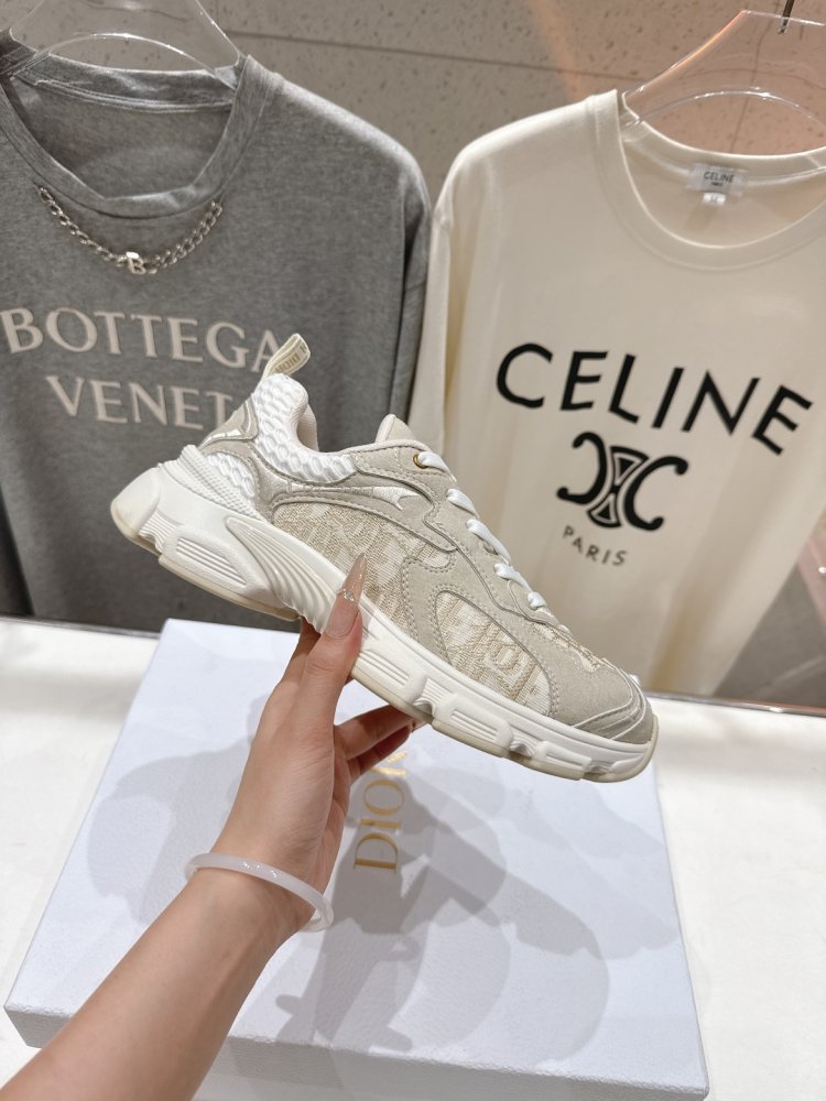 Кроссовки фото 5