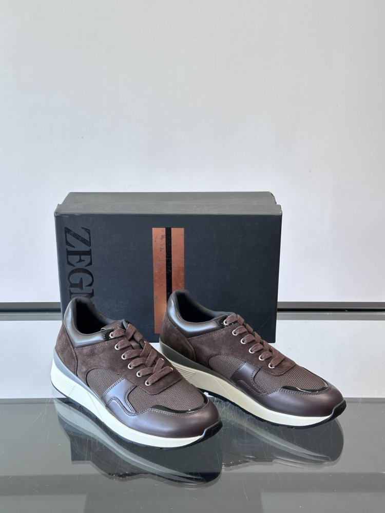 Кросівки фото 5