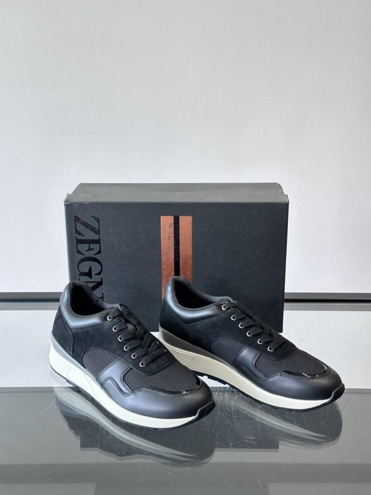 Кросівки фото 5