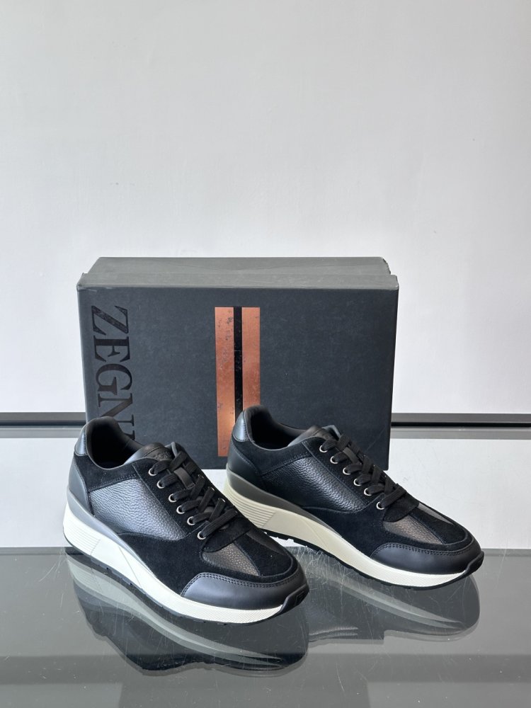 Кросівки фото 5