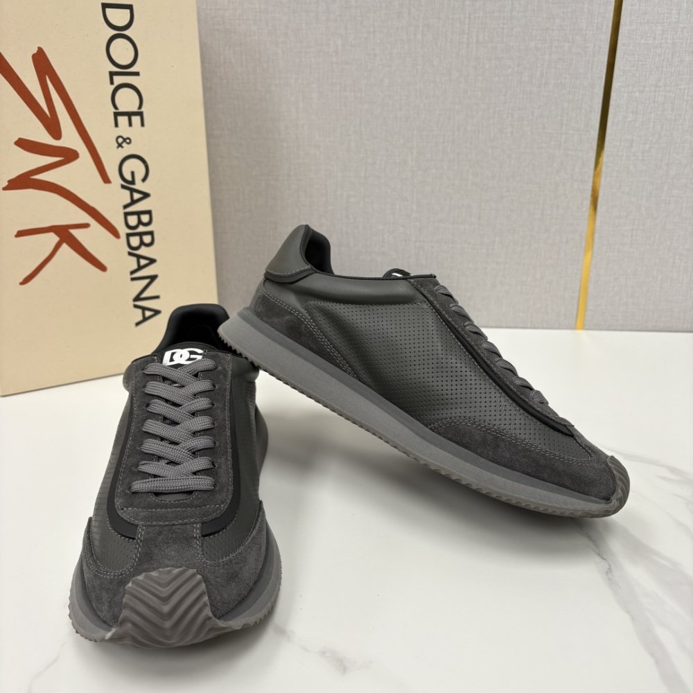 Кросівки фото 5