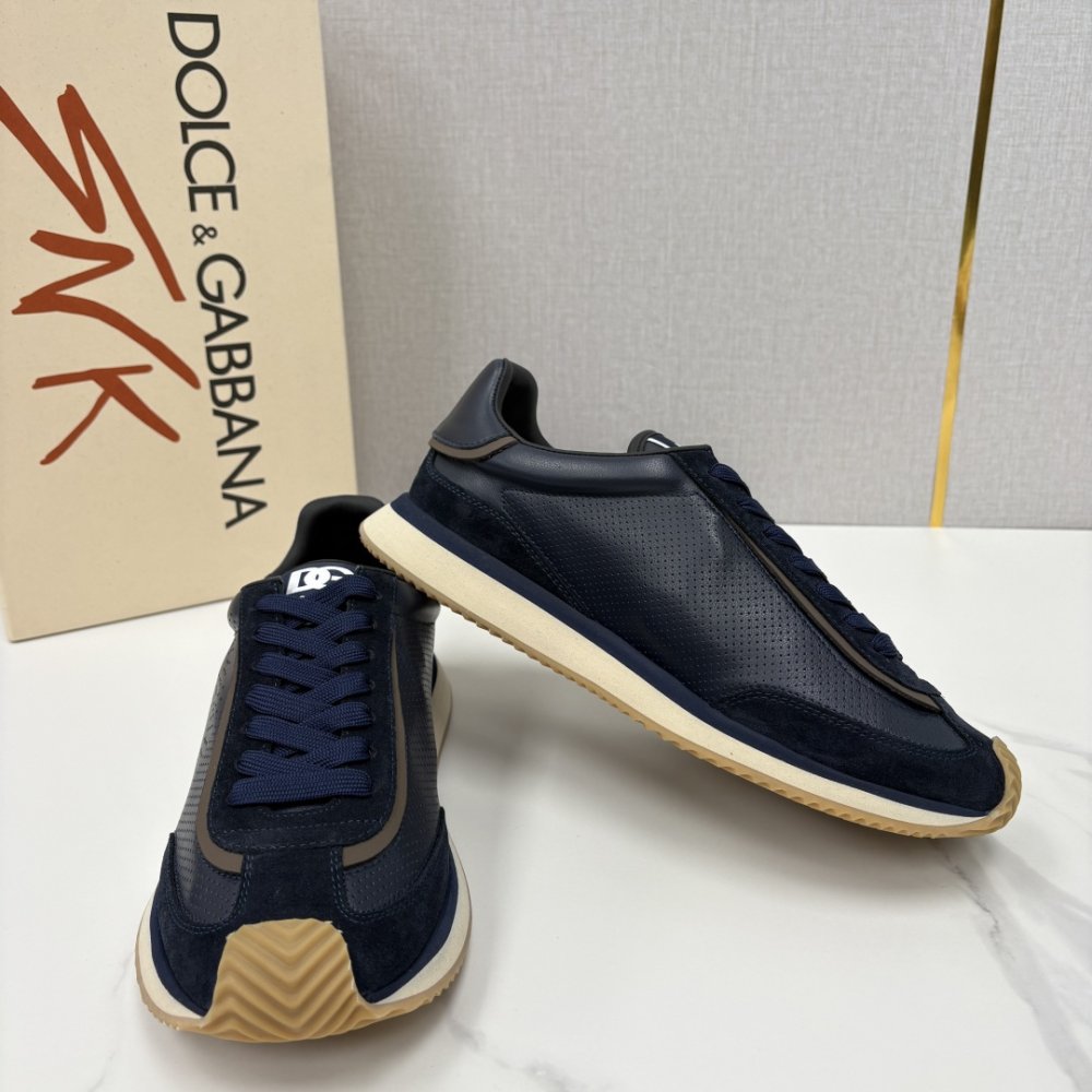 Кросівки фото 5