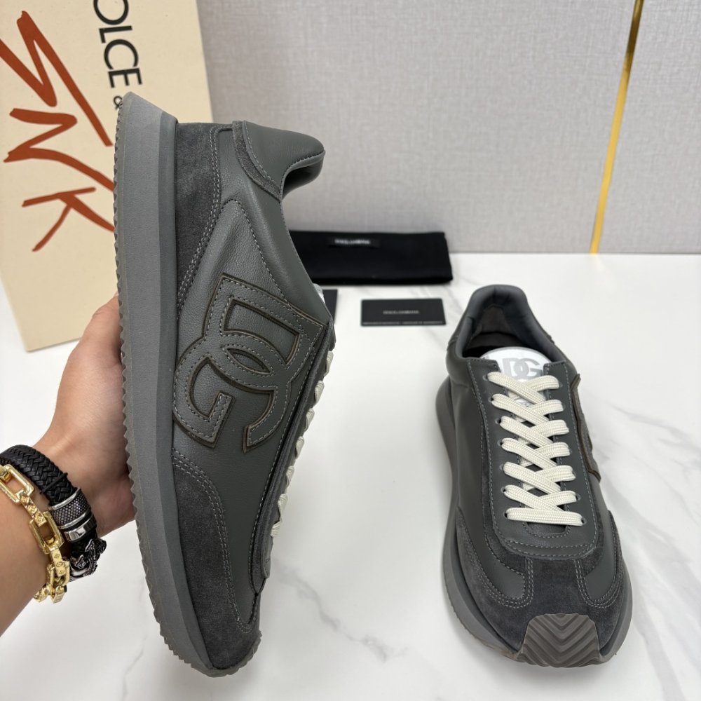 Кросівки фото 5