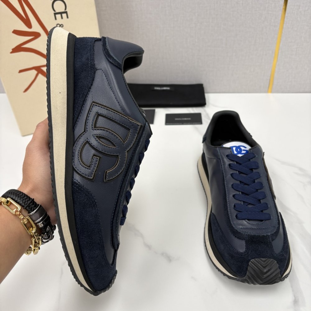 Кросівки фото 5