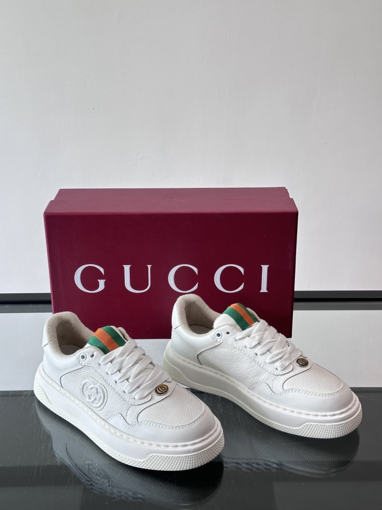 Кросівки фото 5