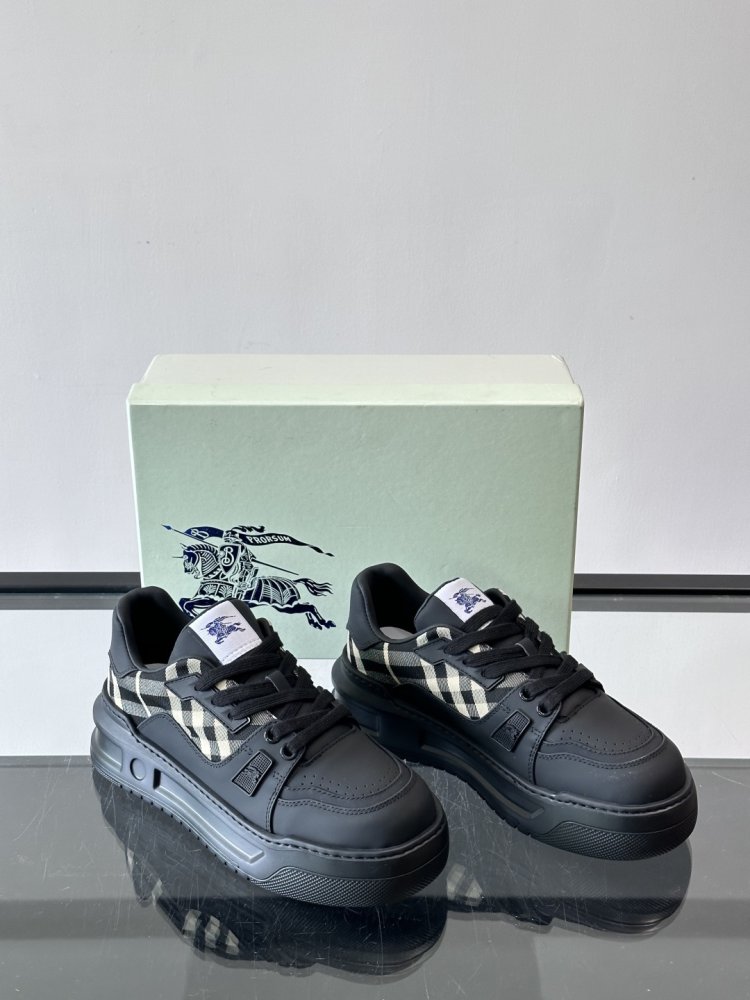 Кросівки фото 5