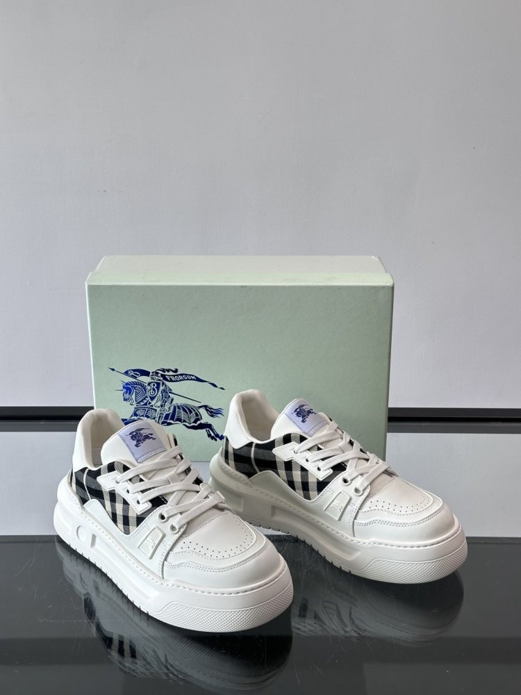 Кросівки фото 5