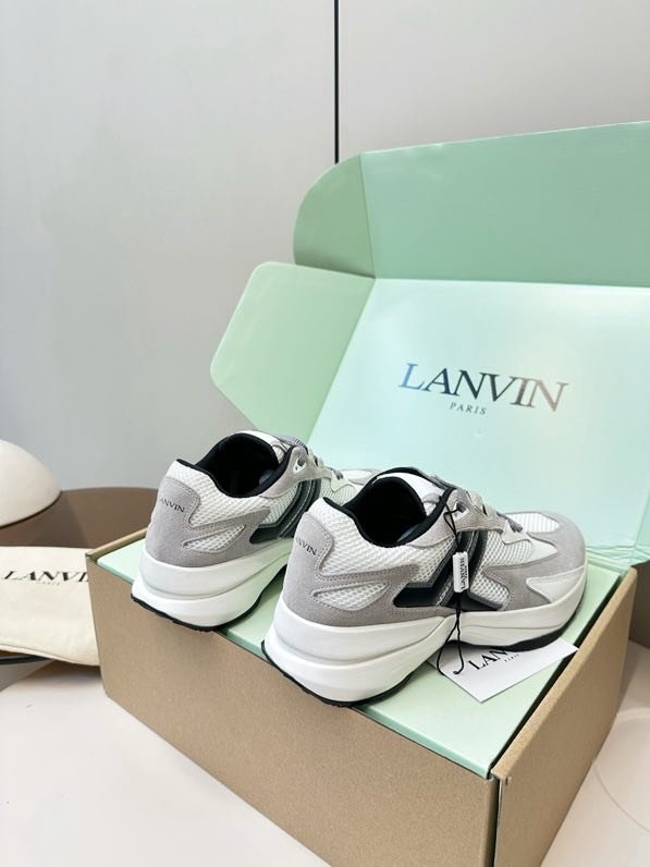 Кроссовки фото 6