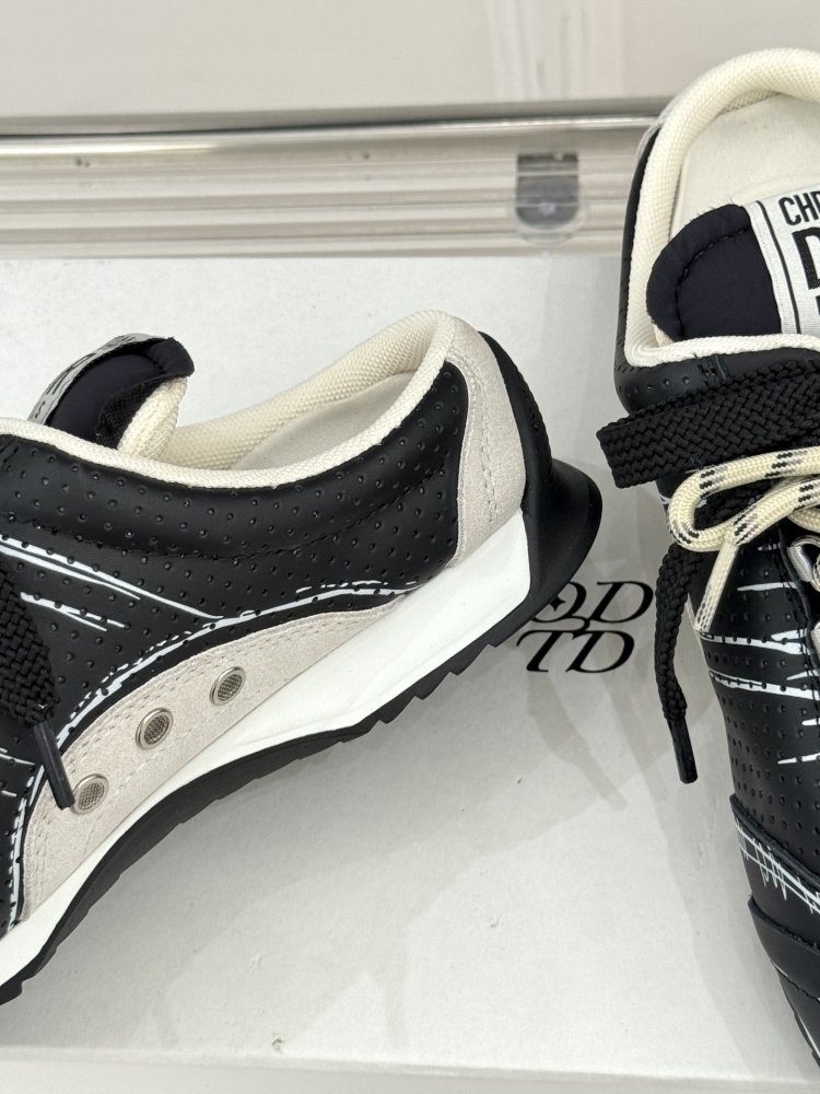 Кроссовки фото 6