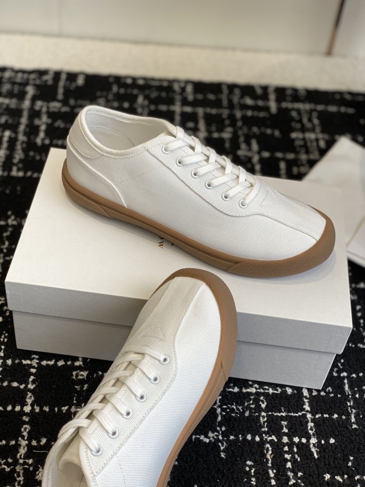 Кроссовки фото 6