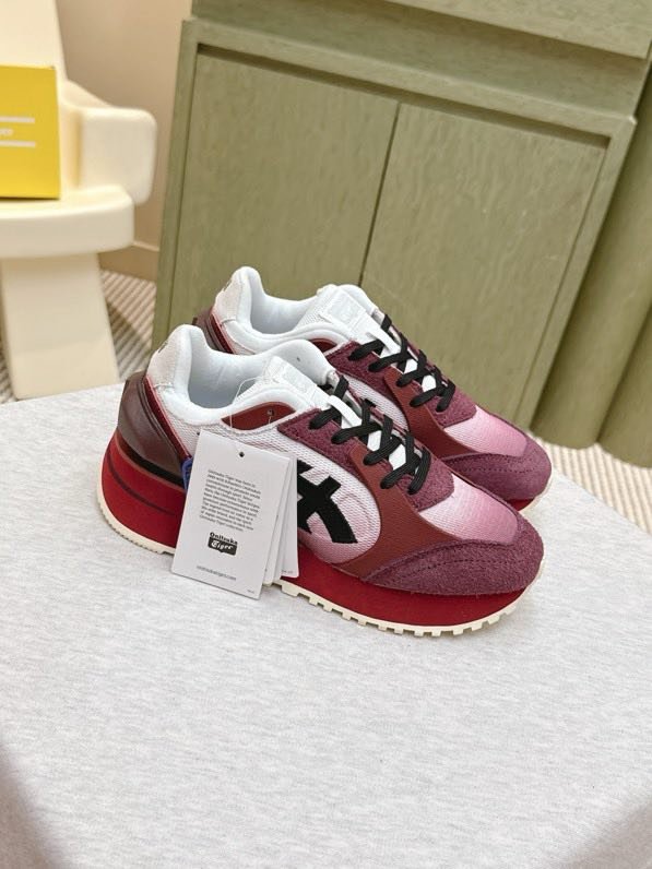 Кроссовки фото 6