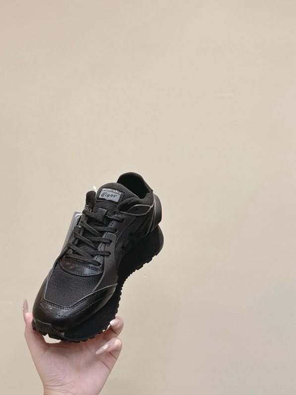 Кроссовки фото 6