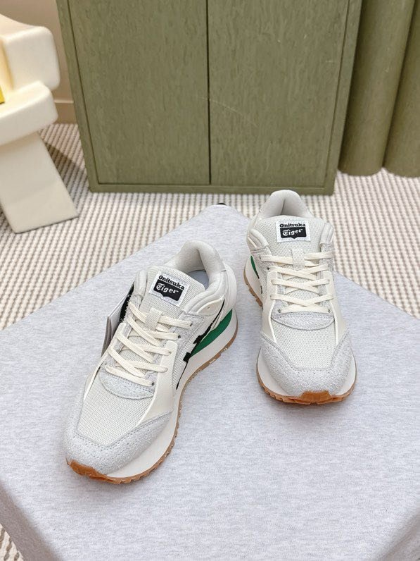 Кроссовки фото 6