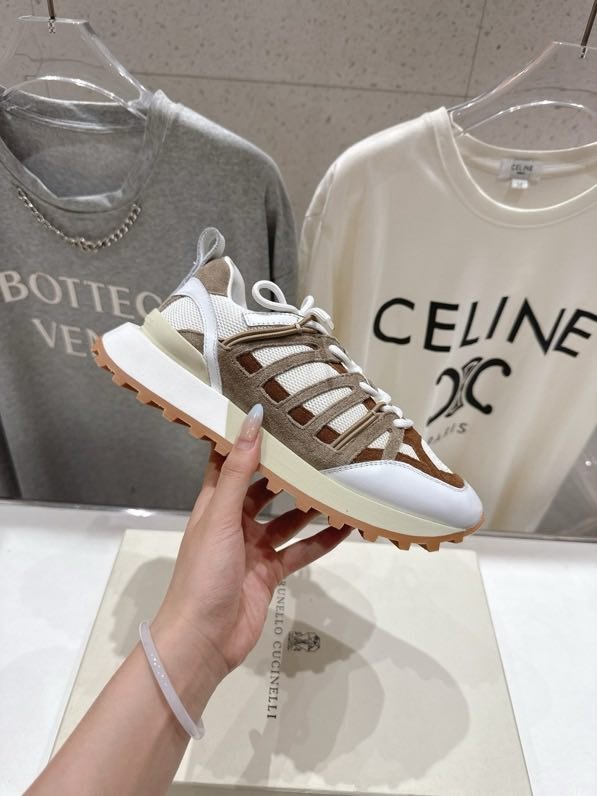 Кроссовки фото 6