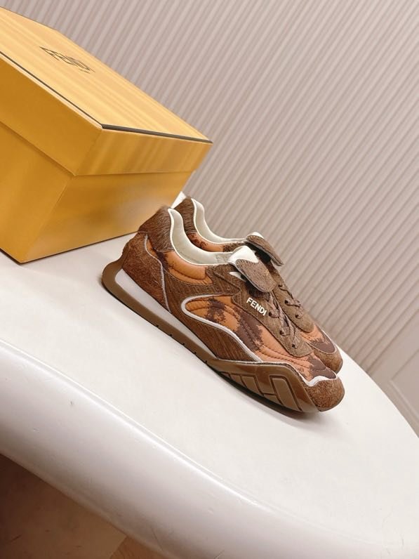 Кроссовки фото 6