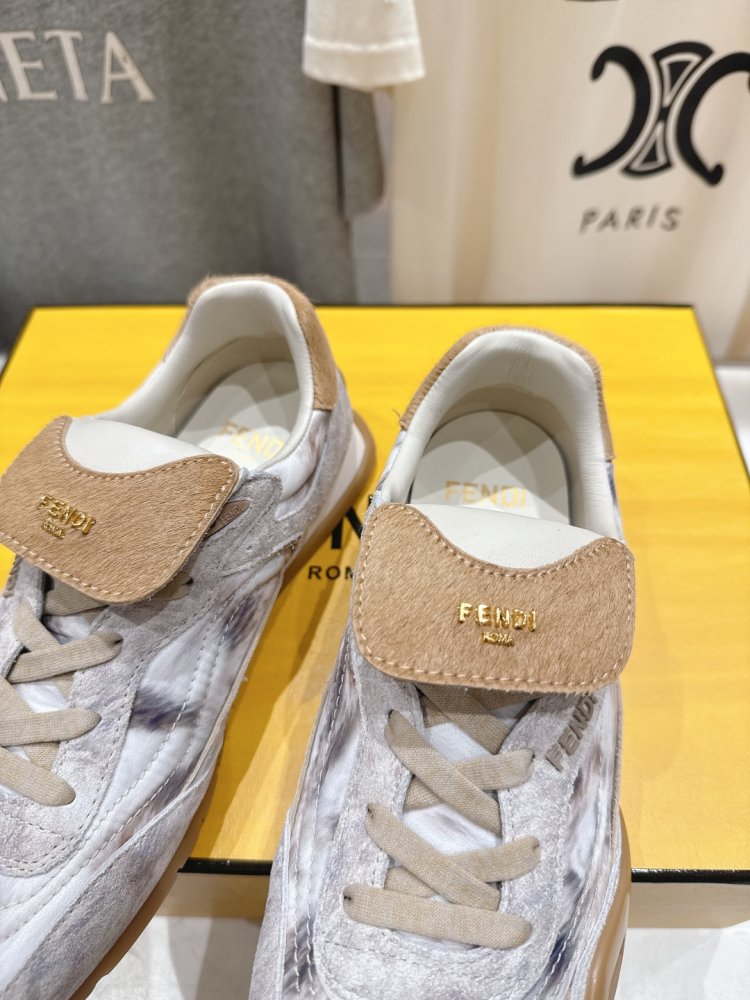 Кроссовки фото 6