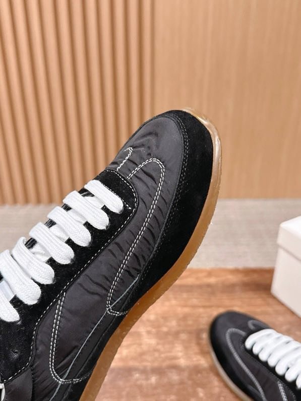 Кроссовки фото 6