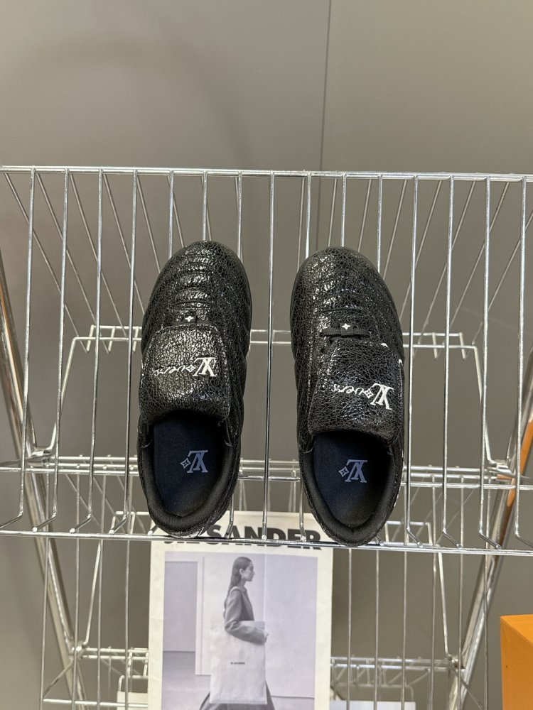 Кроссовки фото 6