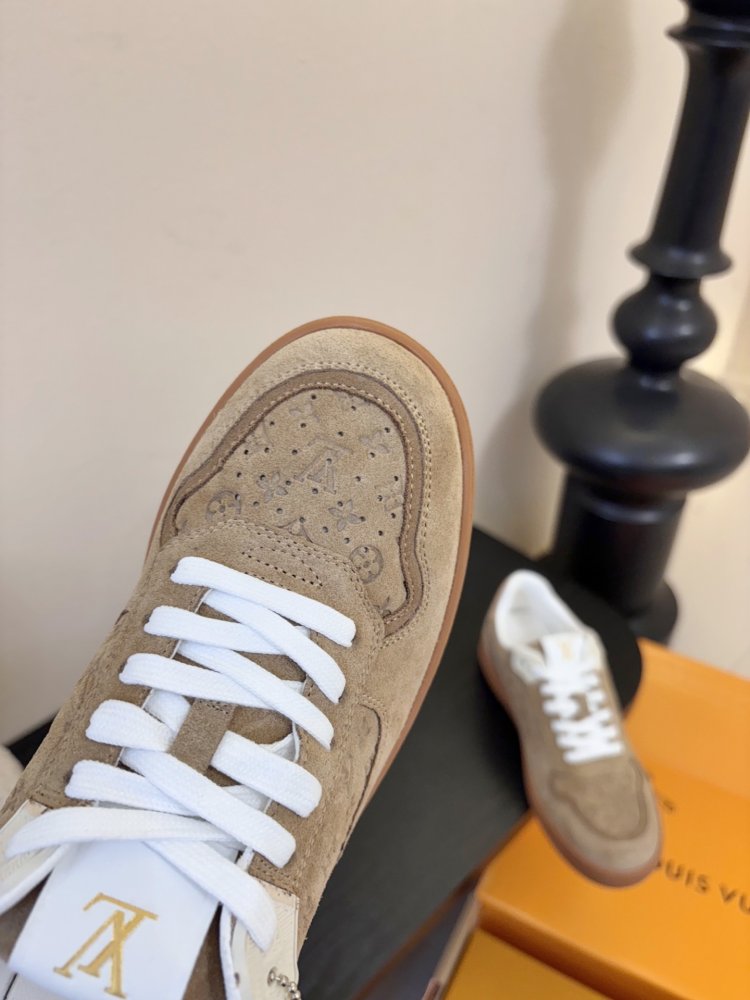 Кроссовки фото 6