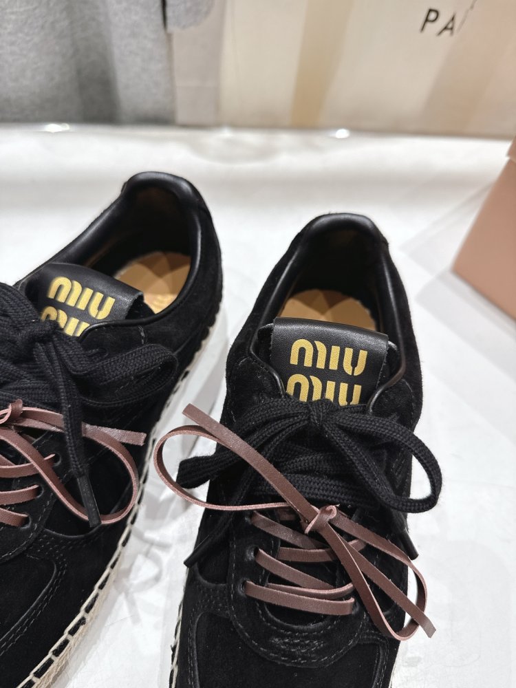 Кроссовки фото 6