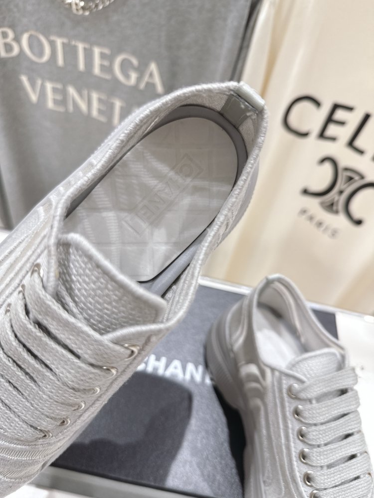 Кроссовки фото 6