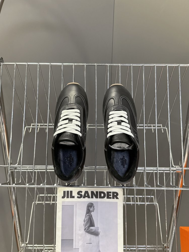 Кроссовки фото 6