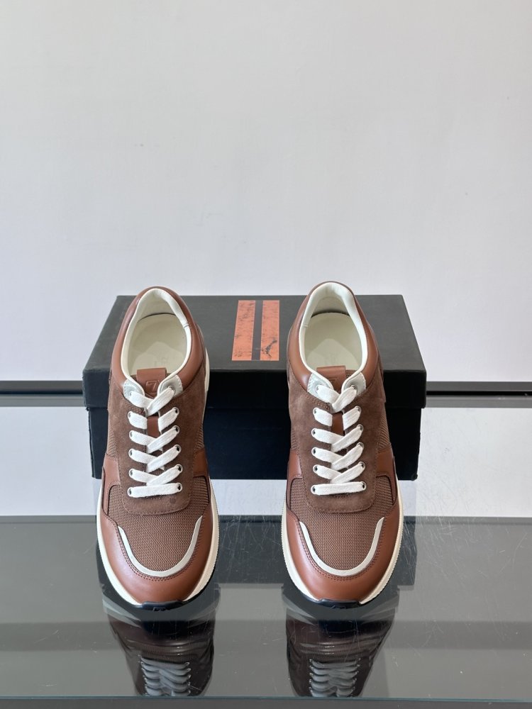 Кросівки фото 6