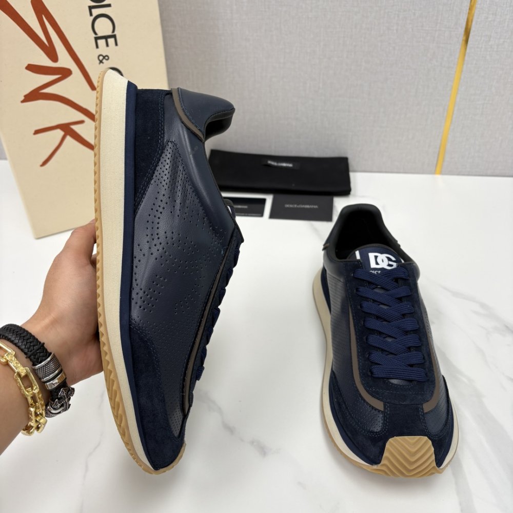 Кросівки фото 6