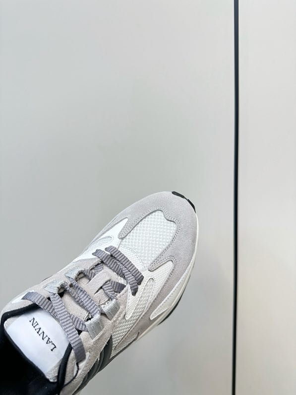 Кроссовки фото 7