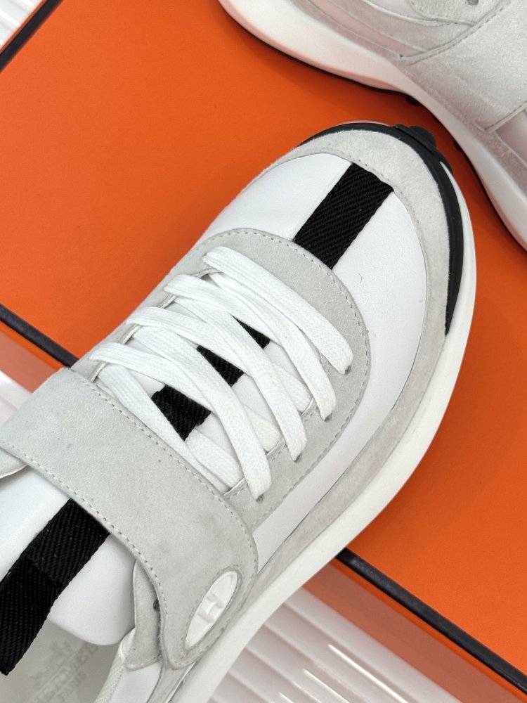 Кросівки фото 7