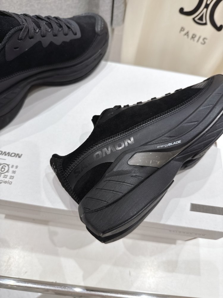 Кросівки фото 7