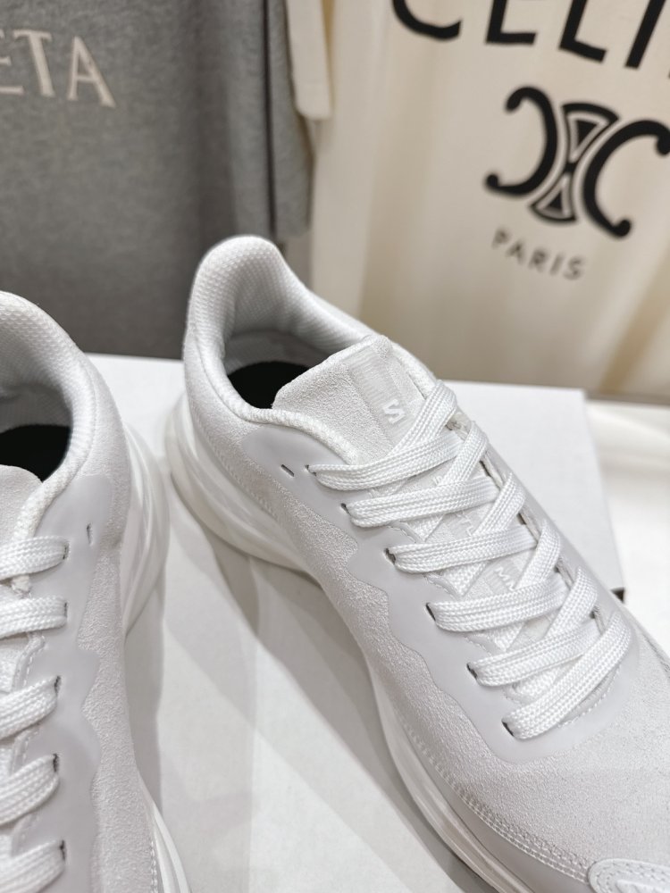 Кросівки фото 7