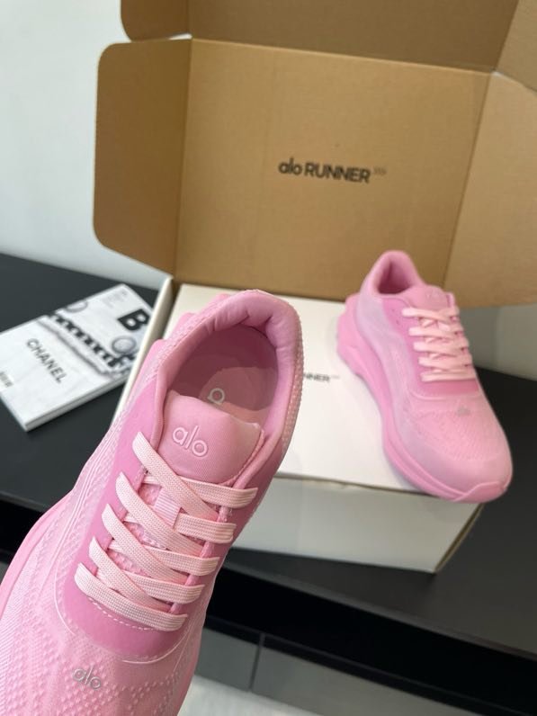 Кроссовки фото 7