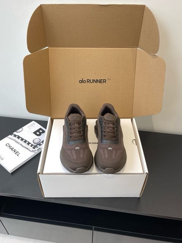 Кросівки фото 7